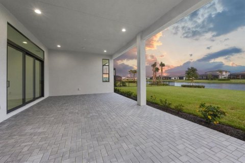 Villa ou maison à vendre à Sarasota, Floride: 3 chambres, 284.84 m2 № 2134523 - photo 10