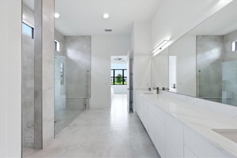 Villa ou maison à vendre à Sarasota, Floride: 3 chambres, 284.84 m2 № 2134523 - photo 30