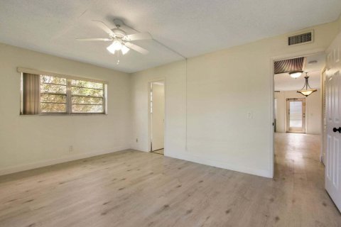 Condominio en alquiler en West Palm Beach, Florida, 1 dormitorio, 63.55 m2 № 2254532 - foto 12