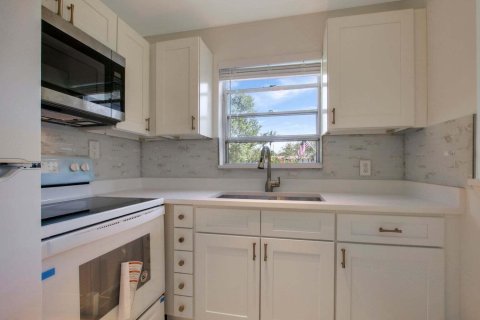Condominio en alquiler en West Palm Beach, Florida, 1 dormitorio, 63.55 m2 № 2254532 - foto 6