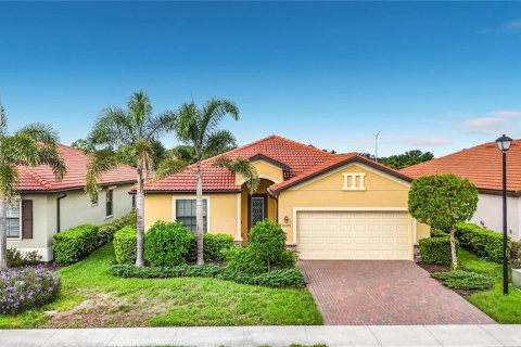 House in Venice, Florida 3 bedrooms, 156.17 sq.m. № 2291343