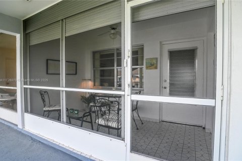 Condo in Hallandale Beach, Florida, 1 bedroom  № 1703013 - photo 7