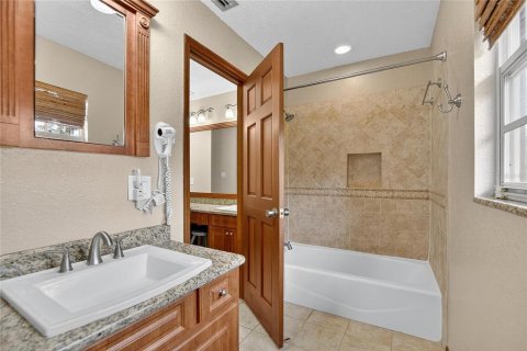 Villa ou maison à vendre à Plant City, Floride: 6 chambres, 419.55 m2 № 2129363 - photo 10