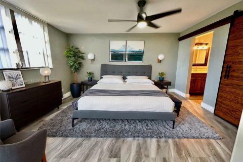 Condominio en venta en Lauderhill, Florida, 2 dormitorios, 92.9 m2 № 1786980 - foto 5