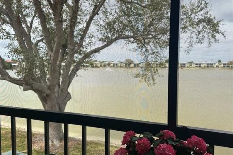 Condo in Punta Gorda, Florida, 2 bedrooms № 2104879 - photo 27