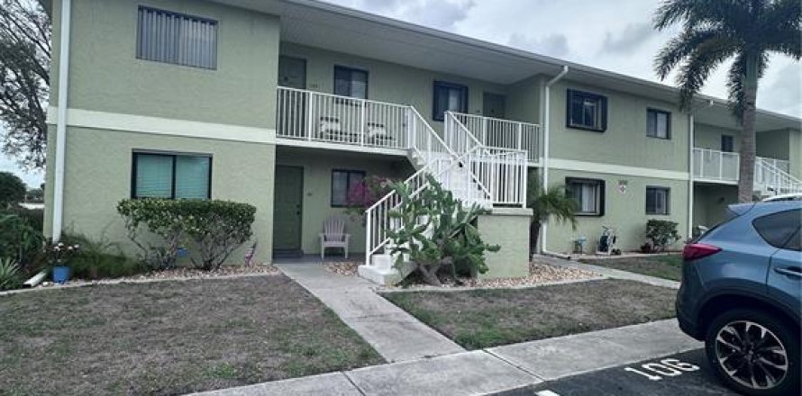 Condo in Punta Gorda, Florida, 2 bedrooms № 2104879