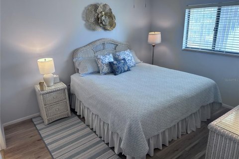 Condo in Punta Gorda, Florida, 2 bedrooms № 2104879 - photo 18