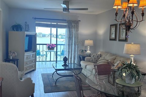 Condo in Punta Gorda, Florida, 2 bedrooms № 2104879 - photo 12
