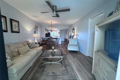 Condo in Punta Gorda, Florida, 2 bedrooms № 2104879 - photo 10