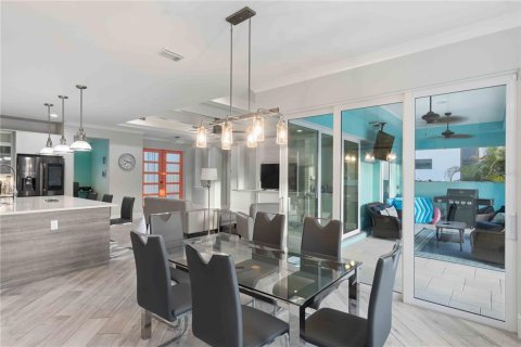 Villa ou maison à vendre à Port Charlotte, Floride: 3 chambres, 210.42 m2 № 2232299 - photo 26