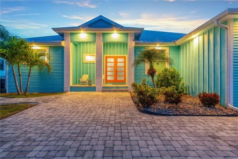 Villa ou maison à vendre à Port Charlotte, Floride: 3 chambres, 210.42 m2 № 2232299 - photo 7
