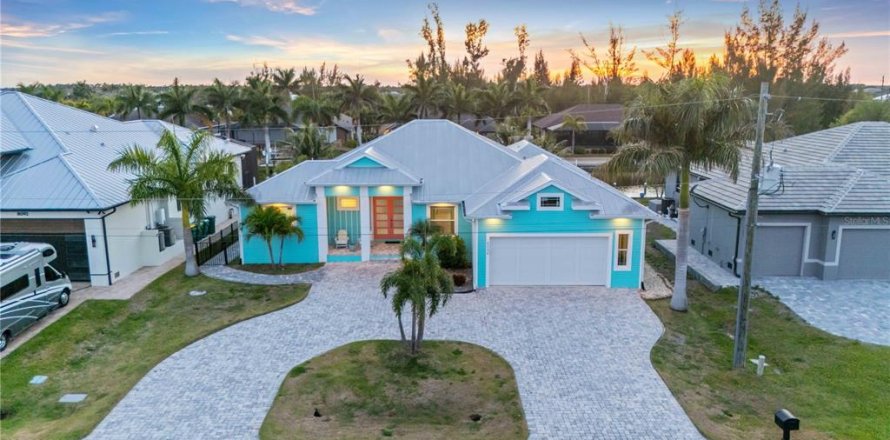 Villa ou maison à Port Charlotte, Floride 3 chambres, 210.42 m2 № 2232299