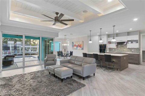 Villa ou maison à vendre à Port Charlotte, Floride: 3 chambres, 210.42 m2 № 2232299 - photo 8