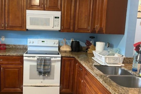 Condo à Deerfield Beach, Floride, 2 chambres  № 2009973