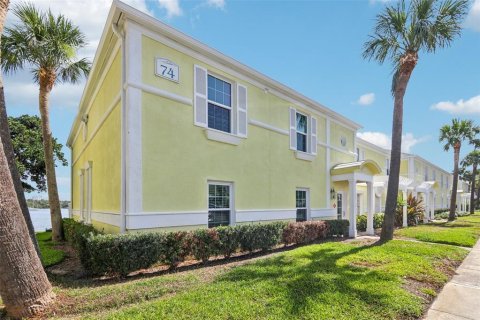 Condo in Saint Petersburg, Florida, 2 bedrooms  № 1719502 - photo 16