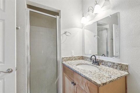 Condo in Saint Petersburg, Florida, 2 bedrooms  № 1719502 - photo 24