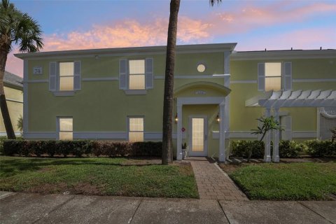 Condo in Saint Petersburg, Florida, 2 bedrooms  № 1719502 - photo 1