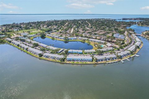 Condo in Saint Petersburg, Florida, 2 bedrooms  № 1719502 - photo 6