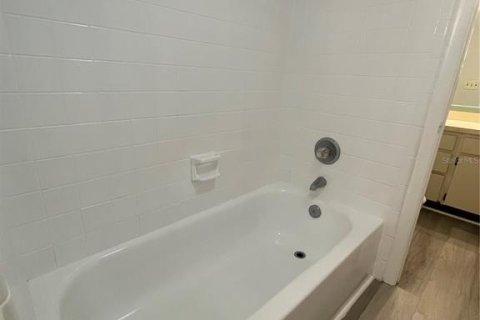 Condo in Tampa, Florida, 2 bedrooms  № 1289795 - photo 5