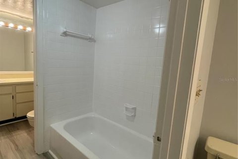 Condo in Tampa, Florida, 2 bedrooms  № 1289795 - photo 2