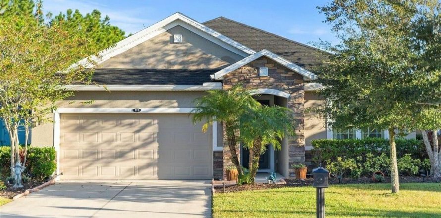 House in Daytona Beach, Florida 4 bedrooms, 184.23 sq.m. № 1743040