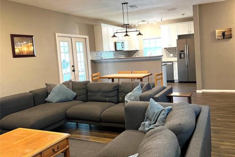 Casa en venta en Tampa, Florida, 3 dormitorios, 164.07 m2 № 1831860 - foto 8