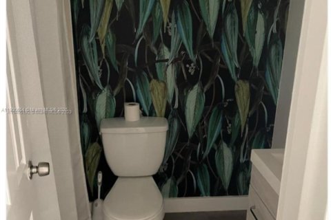 Copropriété à louer à Doral, Floride: 2 chambres, 98.48 m2 № 1953142 - photo 7