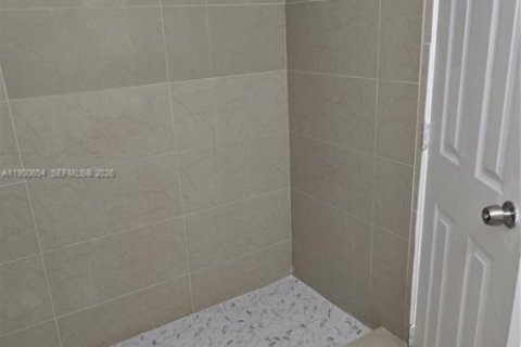 Copropriété à louer à Doral, Floride: 2 chambres, 98.48 m2 № 1953142 - photo 14