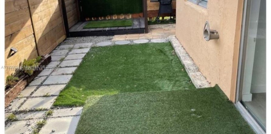 Condo à Doral, Floride, 2 chambres № 1953142