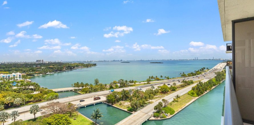 Condo à Miami, Floride, 1 chambre  № 1859072