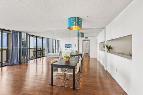 Copropriété à vendre à Miami, Floride: 1 chambre, 88.72 m2 № 1859072 - photo 3