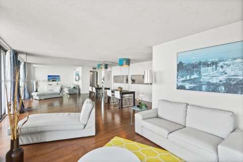 Copropriété à vendre à Miami, Floride: 1 chambre, 88.72 m2 № 1859072 - photo 12