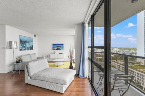 Copropriété à vendre à Miami, Floride: 1 chambre, 88.72 m2 № 1859072 - photo 10