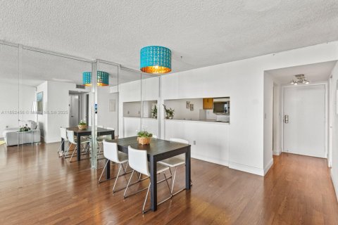 Copropriété à vendre à Miami, Floride: 1 chambre, 88.72 m2 № 1859072 - photo 8
