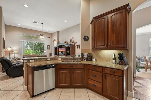 Villa ou maison à vendre à Sanford, Floride: 5 chambres, 282.98 m2 № 1913219 - photo 15