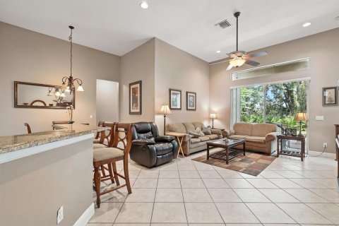 House in Sanford, Florida 5 bedrooms, 282.98 sq.m. № 1913219 - photo 7
