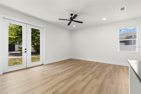 Touwnhouse à vendre à Tampa, Floride: 4 chambres, 262.08 m2 № 1873994 - photo 13