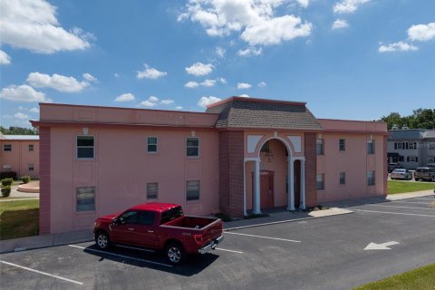 Condo in South Pasadena, Florida, 2 bedrooms  № 2110452 - photo 12