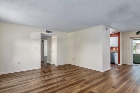 Condo in South Pasadena, Florida, 2 bedrooms  № 2110452 - photo 18