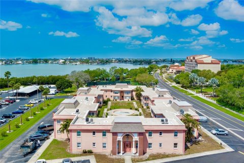 Condo in South Pasadena, Florida, 2 bedrooms  № 2110452 - photo 29