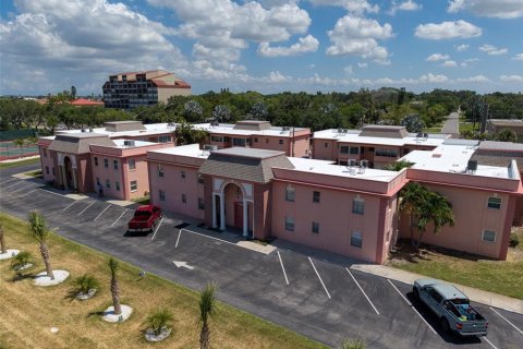 Condo in South Pasadena, Florida, 2 bedrooms  № 2110452 - photo 8