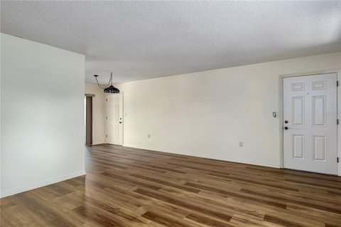 Condo in South Pasadena, Florida, 2 bedrooms  № 2110452 - photo 15