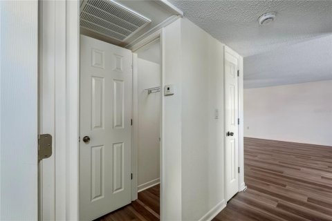Condo in South Pasadena, Florida, 2 bedrooms  № 2110452 - photo 25