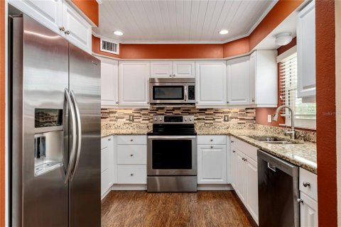 Condo in South Pasadena, Florida, 2 bedrooms  № 2110452 - photo 6