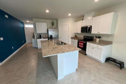 Casa en venta en Davenport, Florida, 4 dormitorios, 230.03 m2 № 2105547 - foto 5