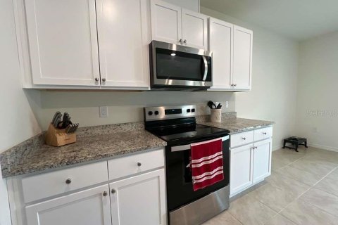 Casa en venta en Davenport, Florida, 4 dormitorios, 230.03 m2 № 2105547 - foto 10