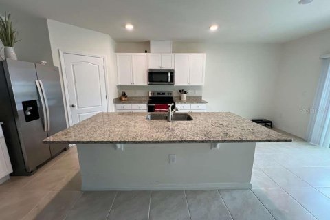 Casa en venta en Davenport, Florida, 4 dormitorios, 230.03 m2 № 2105547 - foto 4