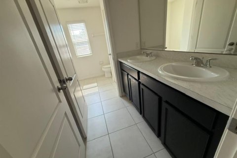 Casa en venta en Groveland, Florida, 5 dormitorios, 298.77 m2 № 2377474 - foto 10