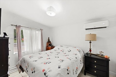 Casa en venta en West Park, Florida, 3 dormitorios, 116.31 m2 № 1968309 - foto 10