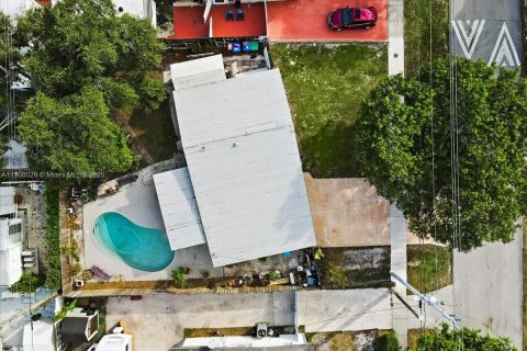 Casa en venta en West Park, Florida, 3 dormitorios, 116.31 m2 № 1968309 - foto 21